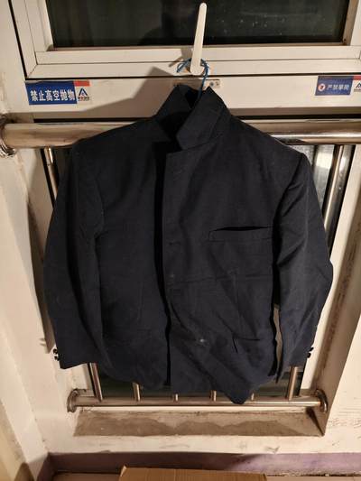 东亚欧洲主题杂货徽章勋章拍卖⑩ （五一大拍350+） 日本国铁衣服一套 （有污渍 衣服味道巨大无比 ）