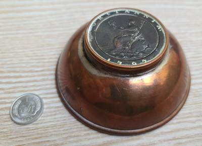 【币将精彩】世界钱币拍卖拍卖（2026-4-28） 英国1797年大车轮铜币工艺铜碗镀银脱落英国制造品如图