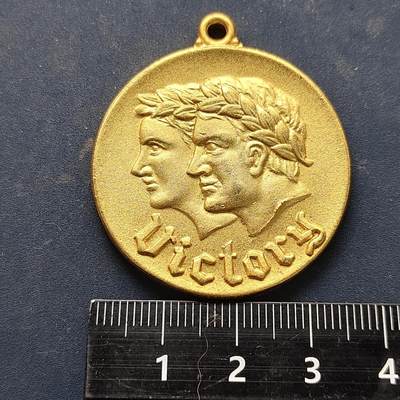 【全场包邮】纯粹捡漏拍522场 【纪念章】日本白河市体育会胜利奖章