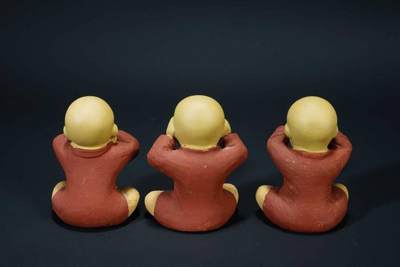 上海都达杂项专场103【全场包邮】  紫砂 不听、不说、不看、小沙弥茶宠一套三件73-87