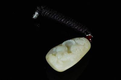 上海都达杂项专场103【全场包邮】  天然和田玉精雕《代代数钱》挂件73-137