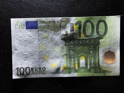 叁拾收藏第36期 西班牙版3签100欧元   UNC