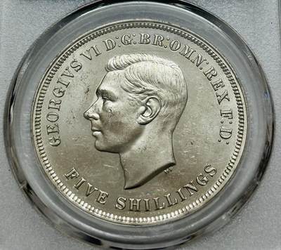 文馨钱币收藏第 303 场，【五一钱币荟，收藏盛宴】长期接代拍业务 1951 年英国乔治六世圣乔治屠龙 5 先令纪念币，英国最后的马剑