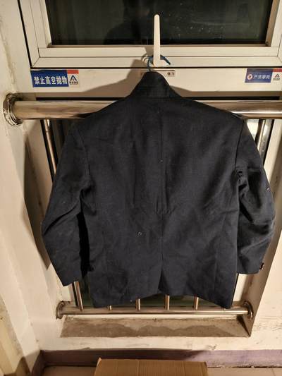 东亚欧洲主题杂货徽章勋章拍卖⑩ （五一大拍350+） 日本国铁衣服一套 （有污渍 衣服味道巨大无比 ）