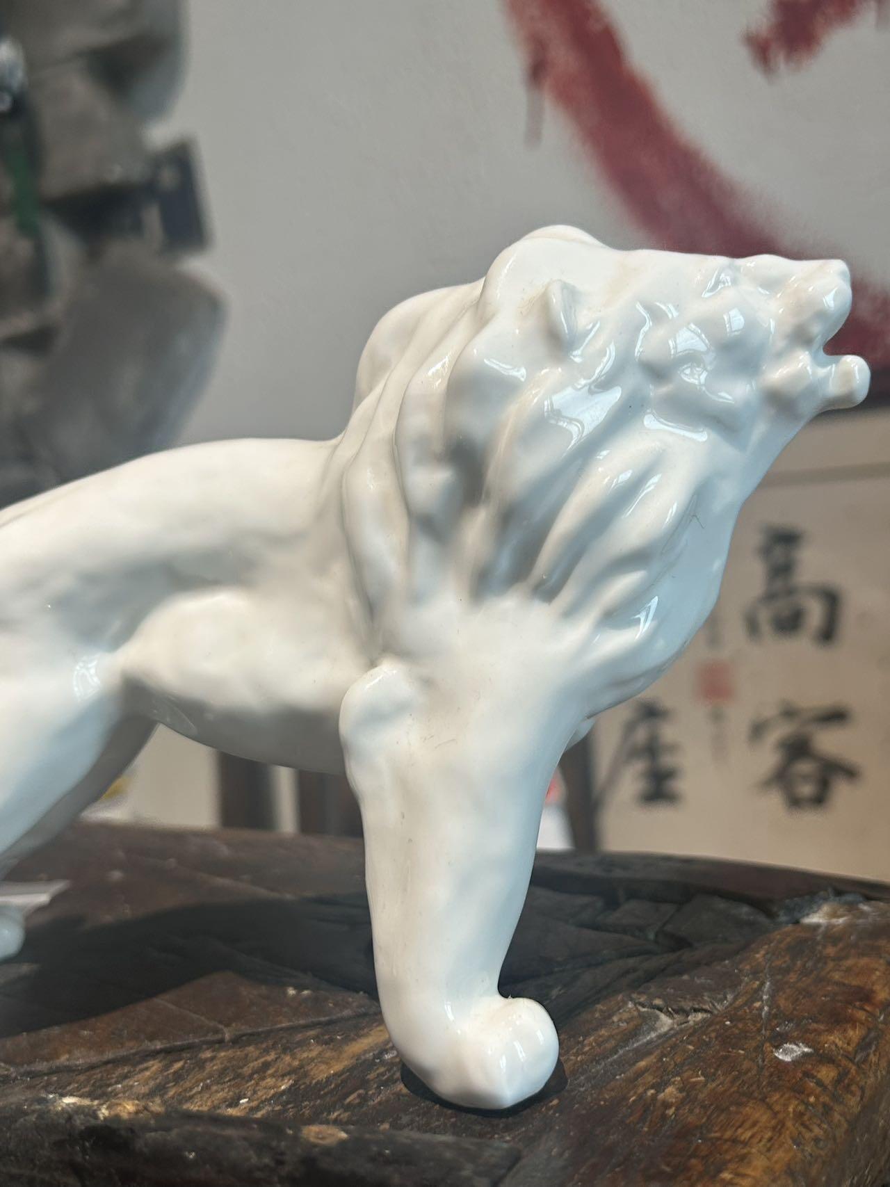 【罕见孤品】国际狮子会陶瓷狮子摆件