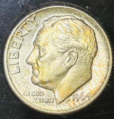 文馨钱币收藏第 303 场，【五一钱币荟，收藏盛宴】长期接代拍业务 原光好品美国 1 分---1 美元 6 枚套币，其中包含 1889 年摩根一元银币（26.73 克），1964 年肯尼迪半美元银币（12.5 克），1960 年华盛顿 25 分银币（6.25 克），1964 年罗斯福 10 分银币（2.5 克）共计 47.98 克均为 900 银，细节看图