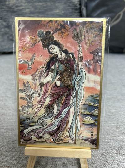 喜灰玩卡拍卖第八期，接拍品0佣金，欢迎送拍，释放现金流，让自己有资金可以购买更多喜欢的卡牌，让别的卡友能淘到更多心仪的卡牌 乐卡 不二猿老师绘 女儿国王 色纸 10cmX15cm