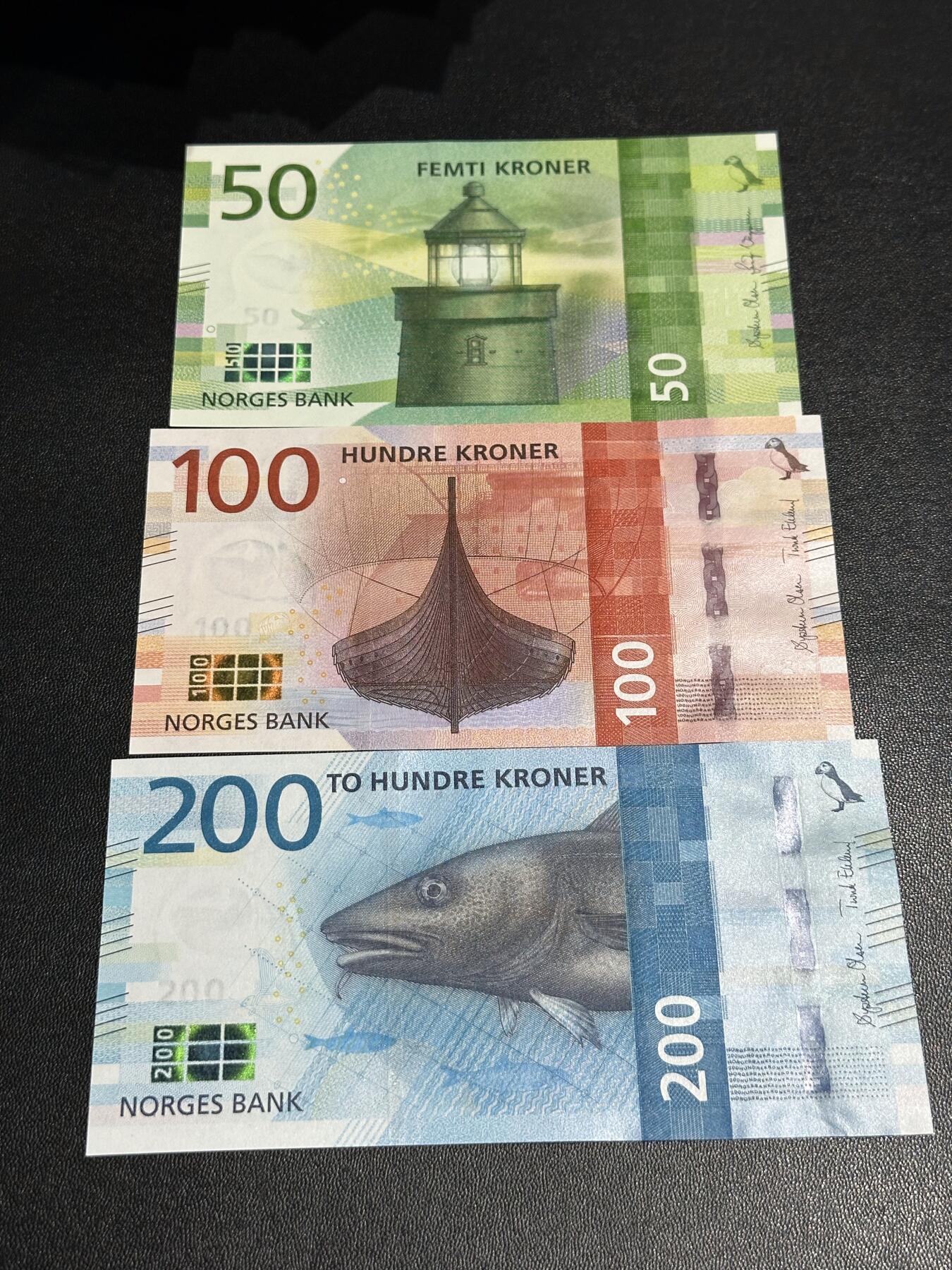 《外钞收藏家》第六百三十期（四月收官精选场）（长期征集拍品、欢迎藏友们联系合作）