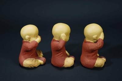 上海都达杂项专场103【全场包邮】  紫砂 不听、不说、不看、小沙弥茶宠一套三件73-87