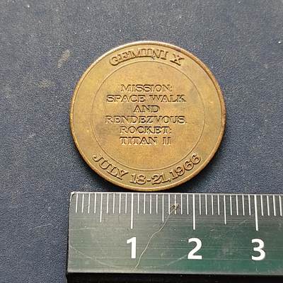 【全场包邮】纯粹捡漏拍522场 【纪念章】美国1966年双子星X号纪念章（对接泰坦2号火箭及太空行走成功）