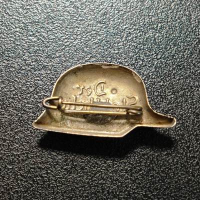 【德藏】世界币章拍卖第171期（拍品征集中~欢迎藏友联系） 德国魏玛时期钢盔团帽徽胸章 直径约：28mm×15.8mm；重约：1.5g