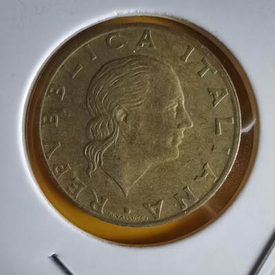 沼泽如烟--第1066场 意大利1992年200里拉纪念币