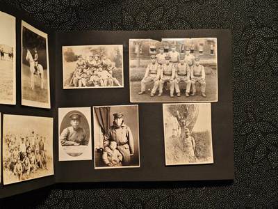 东亚欧洲主题杂货徽章勋章拍卖⑩ （五一大拍350+） 日军相册一本 大量军队照片 战马武器军舰东乡合影 大约200张 （此处出价）