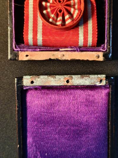 东亚欧洲主题杂货徽章勋章拍卖⑩ （五一大拍350+） 日本赤十字社特别会员章