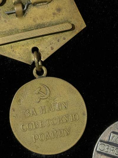 戎马世界章牌大赏第115期 苏联保卫莫斯科奖章与波兰奖章一组