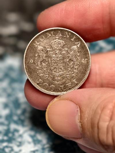 抚柳草堂-第二十八期章牌钱币  奖章勋章 满百包邮 放漏专场 1942罗马尼亚王国米哈伊尔一世200列伊银币 重6.2g 原状态老包浆