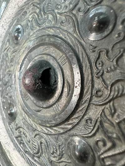 清-民国-建国｜老铜器专场.伍 战汉官铸四乳神兽纹黑漆古青铜镜 