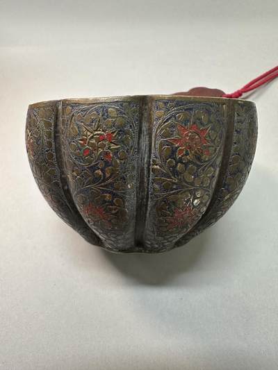 清-民国-建国｜老铜器专场.伍 晚清民国錾胎珐琅瓜棱老铜笔洗