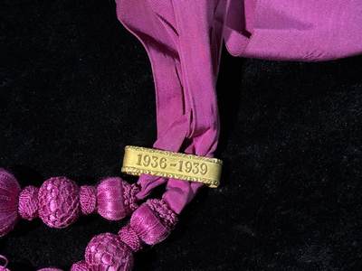 戎马世界章牌大赏第115期 西班牙内战胜利绶带，1940设立，授予西班牙国民军陆军高级军官