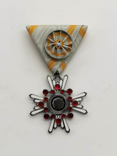 博洋堂“生趣盎然”4月精品专场暨第169期（全场包邮） 日本四等瑞宝勋章，银质嵌琉璃，原盒