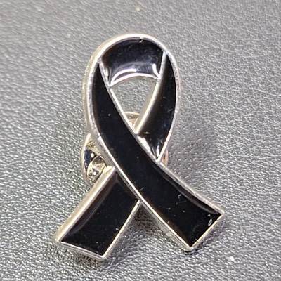 西秦中古拍卖第八十五期  泰国诗纳卡琳王母太后哀悼纪念章