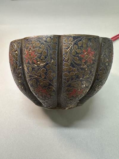 清-民国-建国｜老铜器专场.伍 晚清民国錾胎珐琅瓜棱老铜笔洗