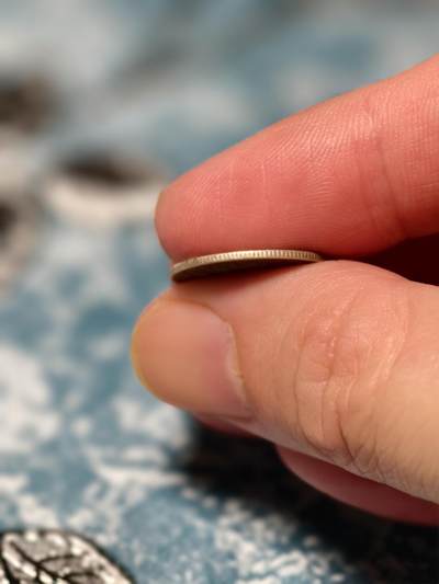 抚柳草堂-第二十八期章牌钱币  奖章勋章 满百包邮 放漏专场 1899比利时利奥波德二世50分银币 重2.5g 老包浆小银币难得好状态