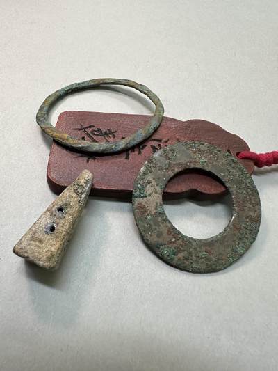 清-民国-建国｜老铜器专场.伍 宋辽契丹青铜随身配饰一组三件