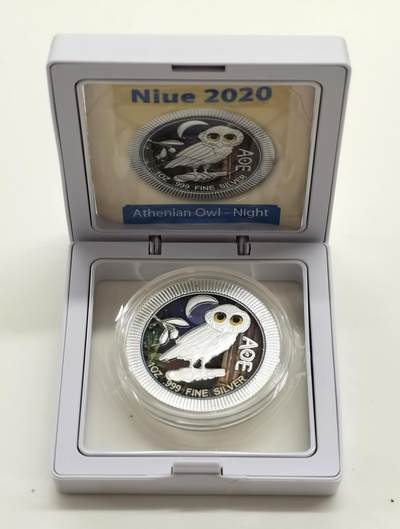 博洋堂“生趣盎然”4月精品专场暨第169期（全场包邮） 纽埃2020年2元彩色普制银币 雅典娜的猫头鹰-黑夜 1盎司999银 发行量：999 盒证全