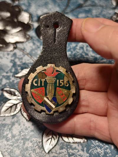 抚柳草堂-第二十八期章牌钱币  奖章勋章 满百包邮 放漏专场 - 法国陆军运输部队第156训练中心（CIT 156）证章 齿轮+火炬 齿轮代表运输/后勤的工业属性 火炬则象征“传承与训练”，点明了这支部队的教学训练职能  历史原品 