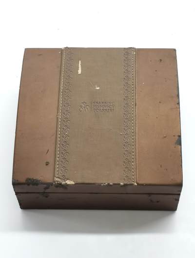 博洋堂“生趣盎然”4月精品专场暨第169期（全场包邮） 库克2011/2012年1元9枚镶嵌琥珀精制银币套 琥珀之路 925银16.81克X9（其中一枚镀金）共计151.29克 发行量：1万套左右 原盒 波兰代铸