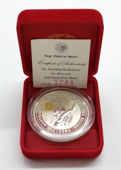 博洋堂“生趣盎然”4月精品专场暨第169期（全场包邮） 澳大利亚1995年1元带私印普制银币 笑翠鸟（带熊猫纯金私印） 999银1盎司 发行量：1万 盒证全