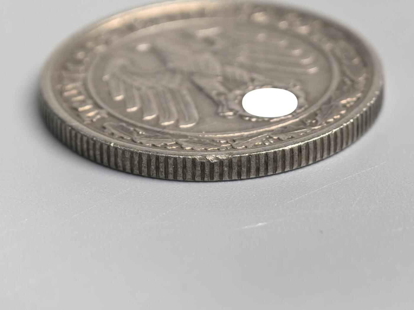 小驴勋章奖章收藏4月25日周六晚六点拍卖（珍爱和平，收藏战争，铭记历史，勿忘国耻，忠党爱国。有偿代拍，送拍规则在简介最后，参拍须阅读规则后再参拍，关系到运费包装发货时效真假辨别等关键信息，拍卖时不再发原图，看大图店主微信码在拍卖店铺介绍里或者找我要）