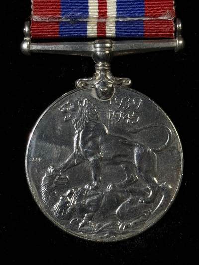 戎马世界章牌大赏第115期 英国二战战争奖章，加拿大版，银制，35g