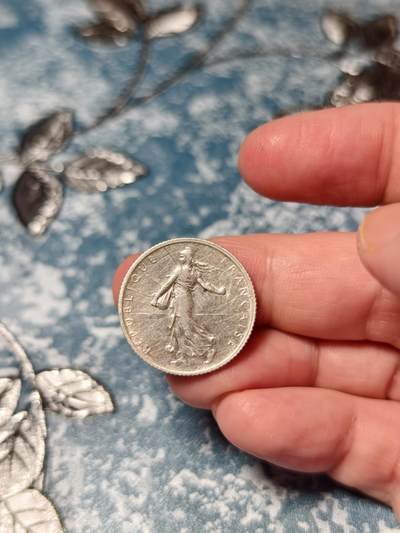 抚柳草堂-第二十八期章牌钱币  奖章勋章 满百包邮 放漏专场 1915法国1法郎播种女神银币 重5.1g 法兰西第三共和国时期经典流通银币 雕刻家名家Oscar Roty设计 