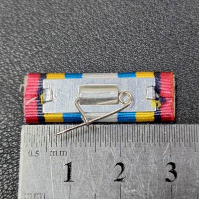 西秦中古拍卖第八十五期  泰国普密蓬国王及王后访问欧美奖章单格勋略