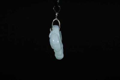 上海都达杂项专场103【全场包邮】  天然冰糯种翡翠（A货）精雕《蝴蝶翩翩》挂件73--162