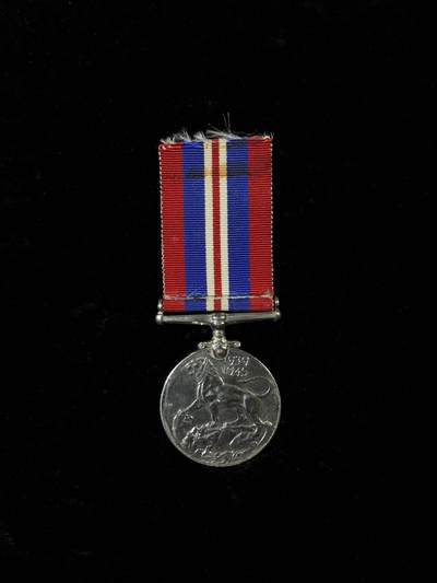 戎马世界章牌大赏第115期 英国二战战争奖章，加拿大版，银制，35g