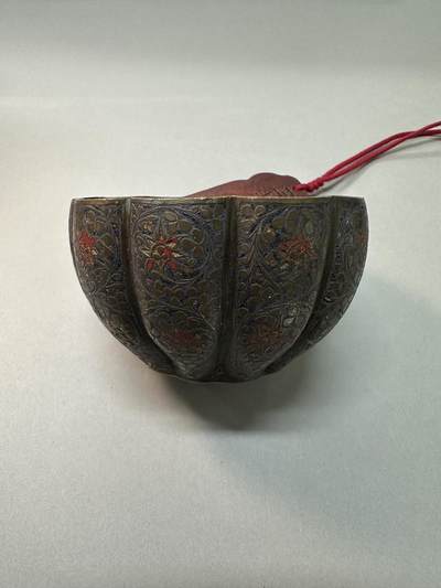 清-民国-建国｜老铜器专场.伍 晚清民国錾胎珐琅瓜棱老铜笔洗