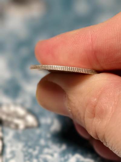 抚柳草堂-第二十八期章牌钱币  奖章勋章 满百包邮 放漏专场 1922民国十一年广东贰毫银币 重5.3g 原光小毫子状态非常好