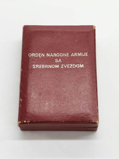 博洋堂“生趣盎然”4月精品专场暨第169期（全场包邮） 南斯拉夫人民军三级银质勋章，重65.4g，原盒带略，非常不错的绝版收藏品