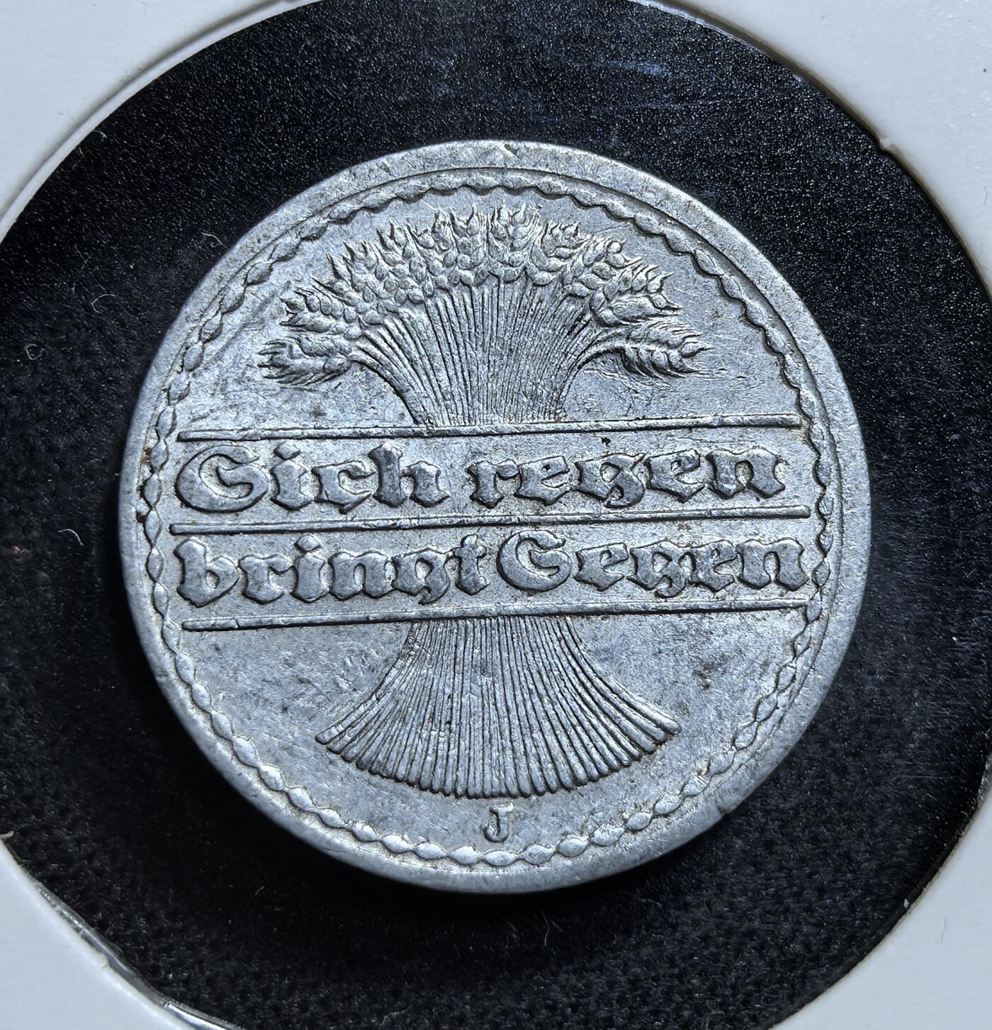 外国优质老铜币纪念币银币专场，周六晚上九点倒数截拍，满百包邮，节前出差在外，5月3日统一发货,可寄存半年，喜欢朋友微信扫描二维码可直接参拍