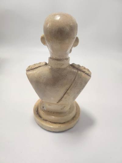 南水社第5次拍卖  日本大正时期 陆军大将乃木希典 陶制半身像 原品