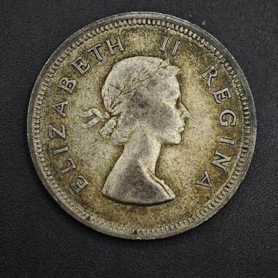 【淘币小摊】实时拍第八百九十八拍   小银币场    每周一统一发货 南非1954年伊丽莎白二世2先令银币