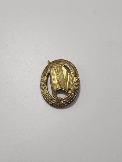 南水社第5次拍卖  东德NVA国家人民军体育技能证章