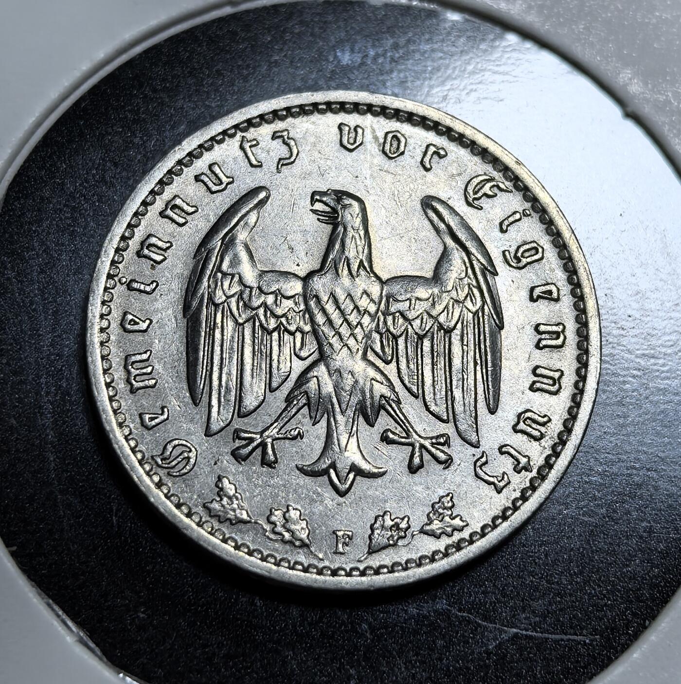 外国优质老铜币纪念币银币专场，周六晚上九点倒数截拍，满百包邮，节前出差在外，5月3日统一发货,可寄存半年，喜欢朋友微信扫描二维码可直接参拍