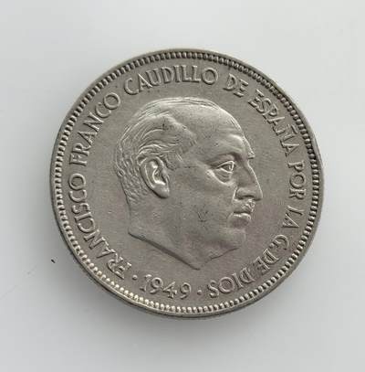 外国优质老铜币纪念币银币专场，周六晚上九点倒数截拍，满百包邮，节前出差在外，5月3日统一发货,可寄存半年，喜欢朋友微信扫描二维码可直接参拍 少见大面值欧洲老藏家币藏-西班牙佛朗哥独裁时期 1949年5 比塞塔镍币，正面为佛朗哥头像，背面饰国徽，是战后西班牙封闭经济阶段的流通货币。