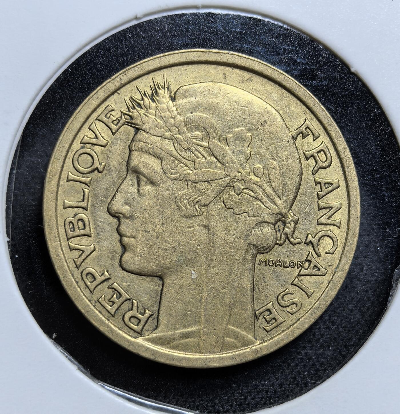 外国优质老铜币纪念币银币专场，周六晚上九点倒数截拍，满百包邮，节前出差在外，5月3日统一发货,可寄存半年，喜欢朋友微信扫描二维码可直接参拍