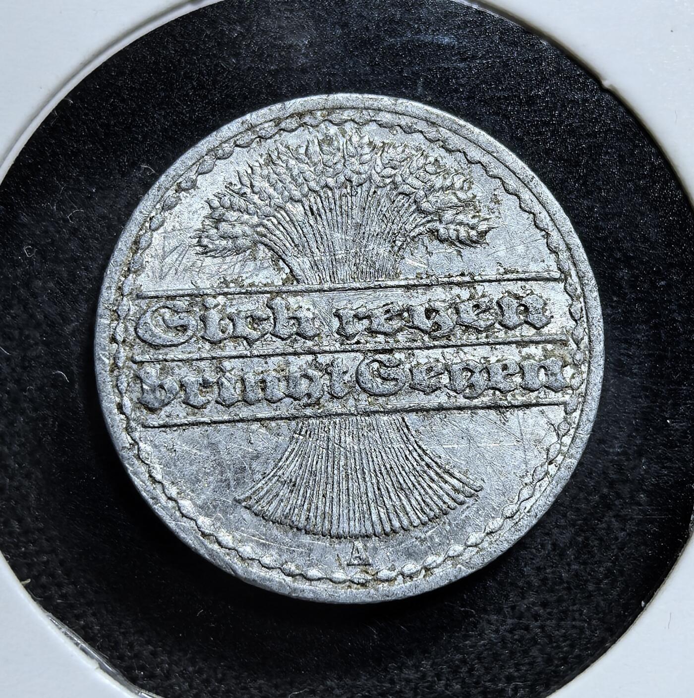 外国优质老铜币纪念币银币专场，周六晚上九点倒数截拍，满百包邮，节前出差在外，5月3日统一发货,可寄存半年，喜欢朋友微信扫描二维码可直接参拍