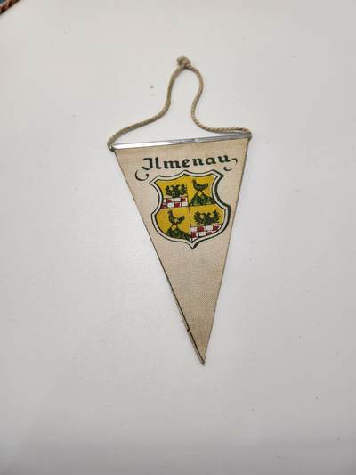 南水社第5次拍卖  DDR东德 伊尔默瑙市徽&歌德瞭望塔旅游纪念旗 实拍如图